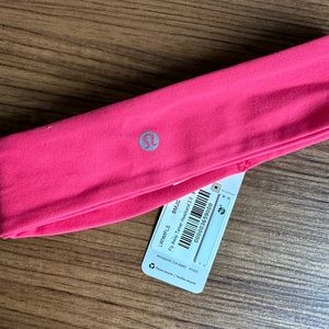 ** NWT ** LuluLemon Women's Fly Away Tamer Headband